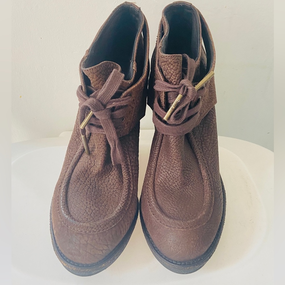 Burberry shoes